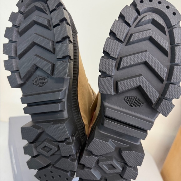 Palladium Womens 6 Revolt HI TX Platform Boots Olive 97242-307-M New - Picture 5 of 7